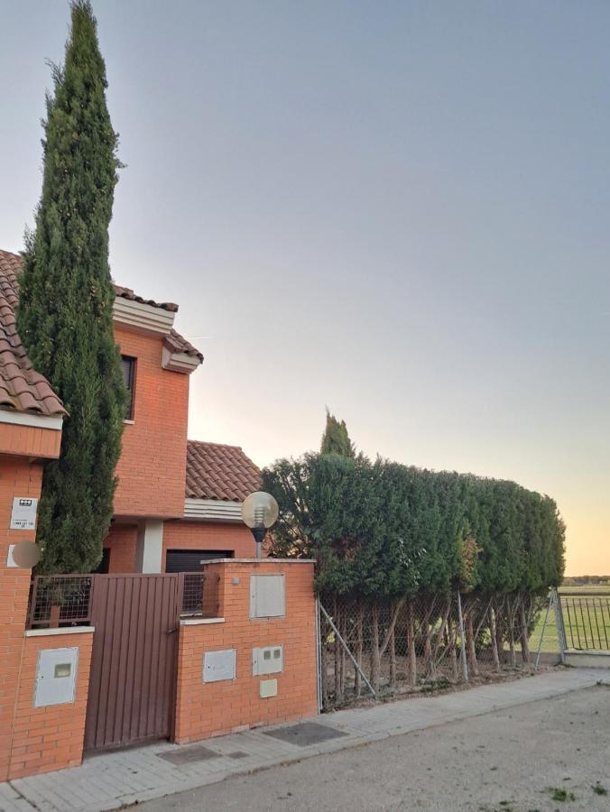 Vila La Casa Del Cipres Aldeamayor de San Martin Exteriér fotografie